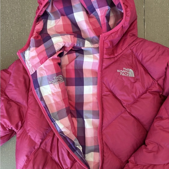 The North Face 550 Down Girls *Size 18 XL* Reversible Pink/Plaid Puffer Jacket - Picture 1 of 10